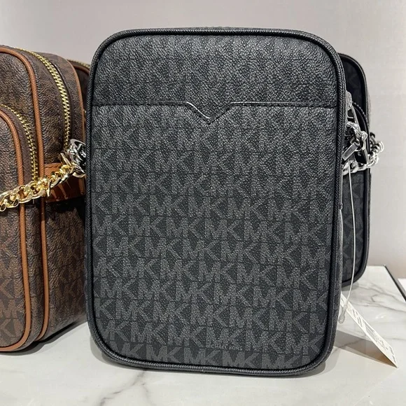 Michael Kors Jet Set Flight Crossbody Black NS - Picture 6 of 16